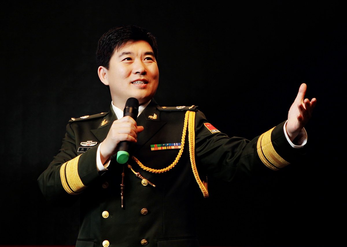 祝学军，军旅词曲作家、歌唱家，国家一级演员